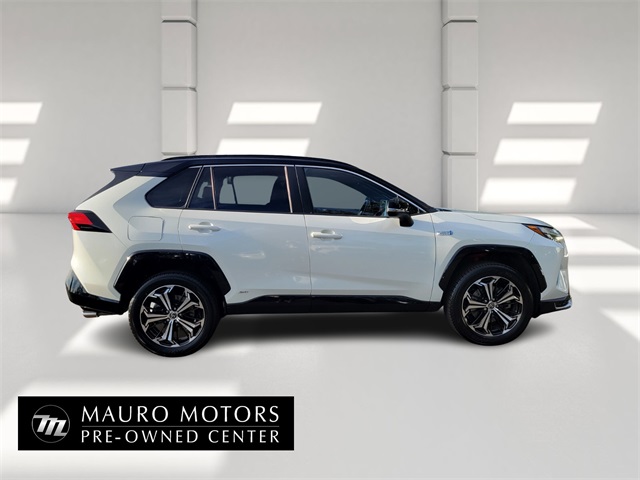 2022 Toyota RAV4 Prime XSE photo 2