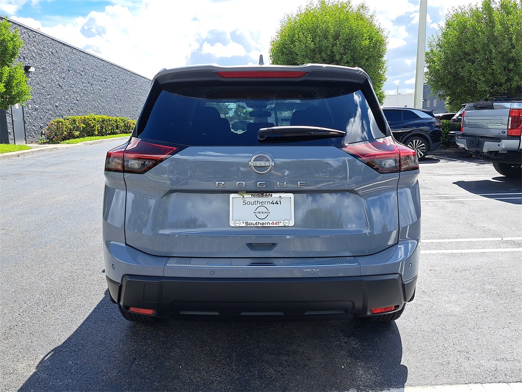2026 Nissan Rogue SV photo 6