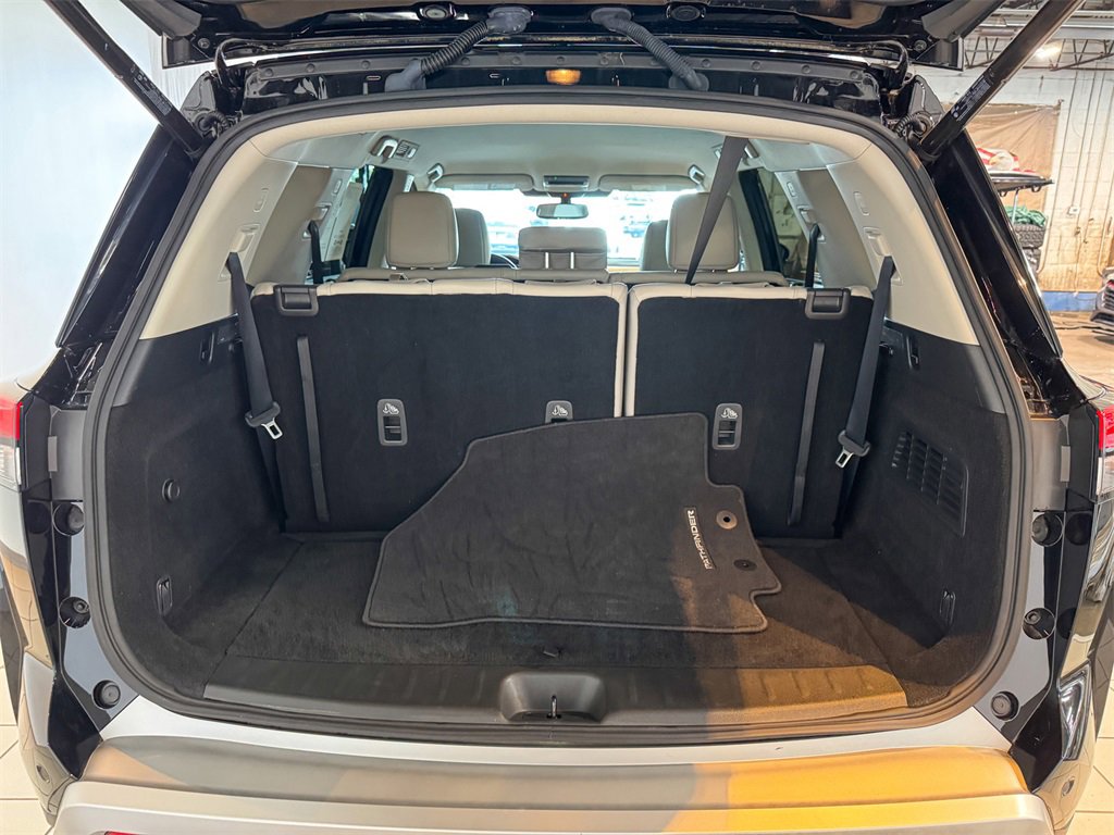 2022 Nissan Pathfinder SL photo 22