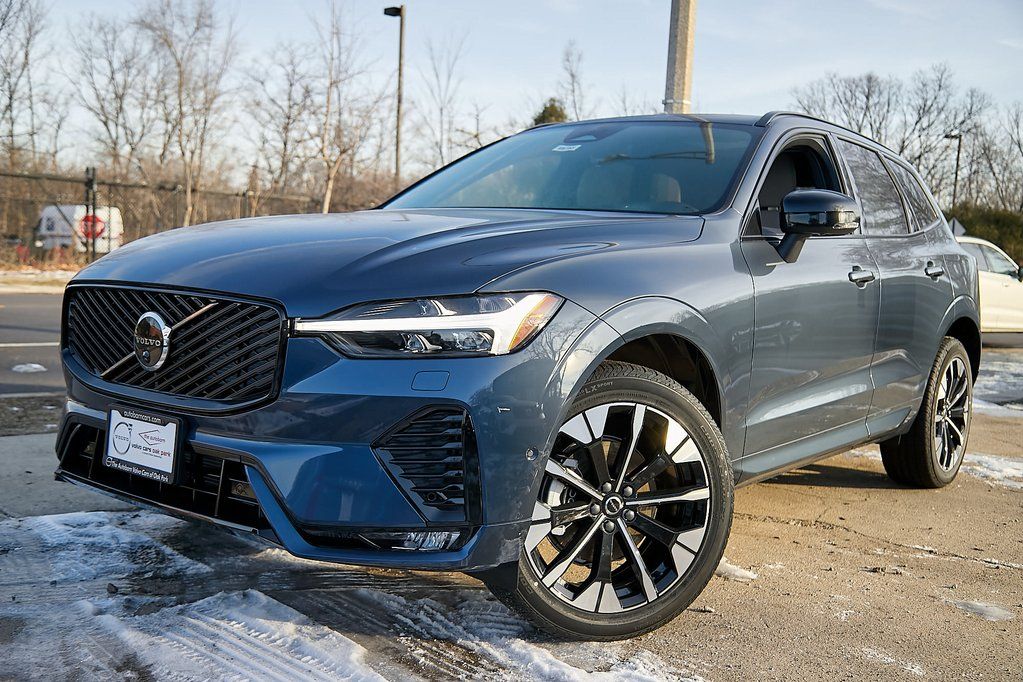 2026 VOLVO XC60 - Image 1