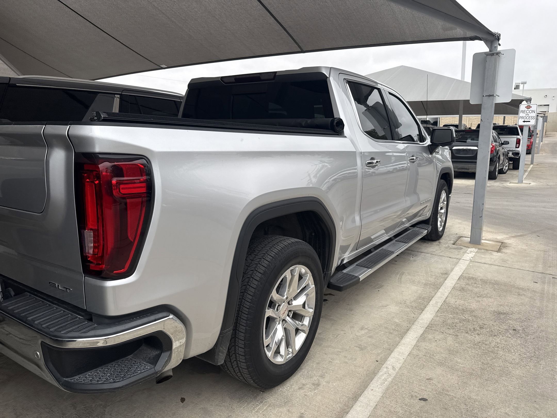 2020 Gmc Sierra 1500 SLT photo 4