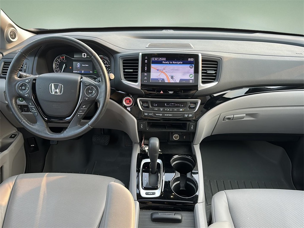 2019 Honda Ridgeline RTL-E photo 16