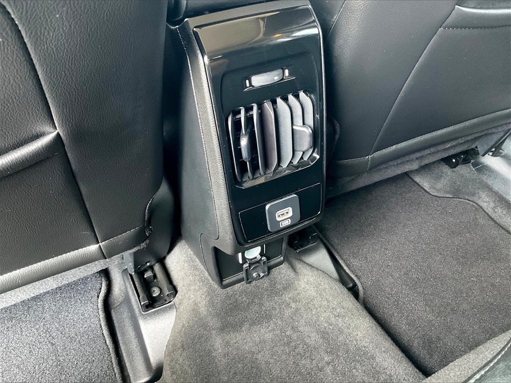 2022 Jeep Compass Latitude Lux photo 26