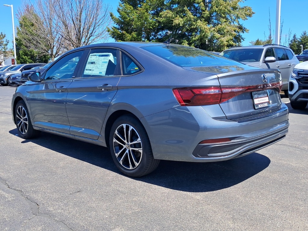 2025 Volkswagen Jetta 1.5T Sport photo 4