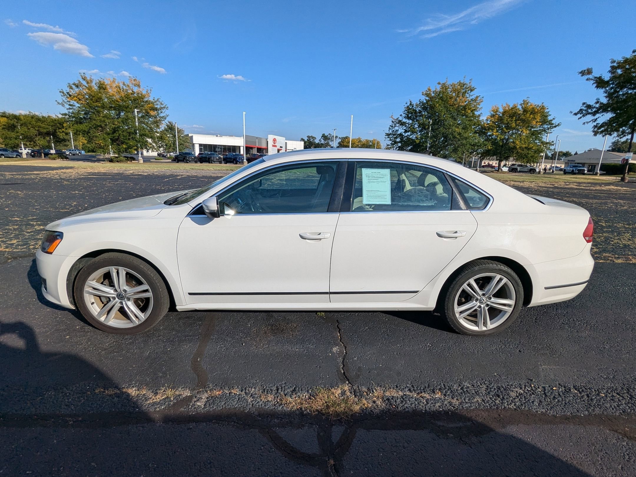 2014 Volkswagen Passat TDI SEL Premium photo 2