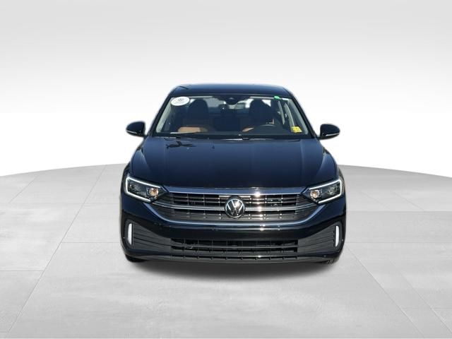 2024 Volkswagen Jetta 1.5T SEL photo 2