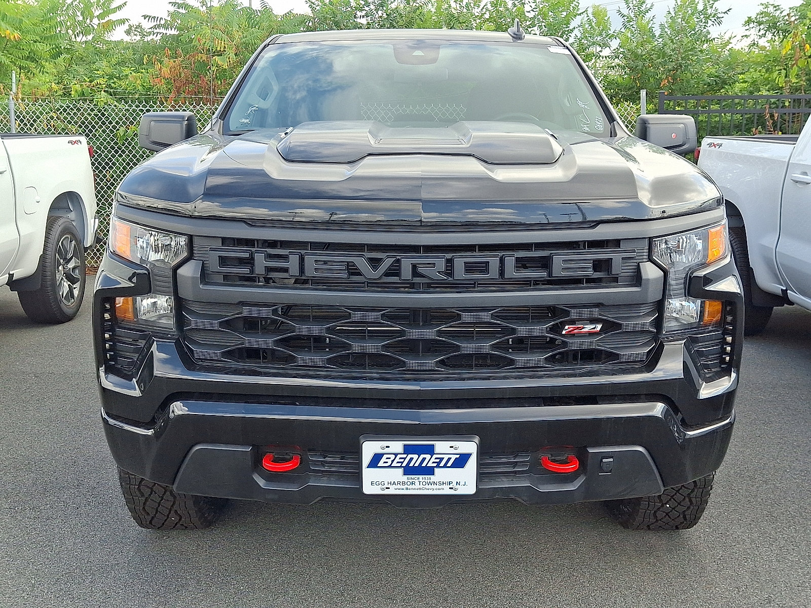 2025 Chevrolet Silverado 1500 Custom Trail Boss photo 2