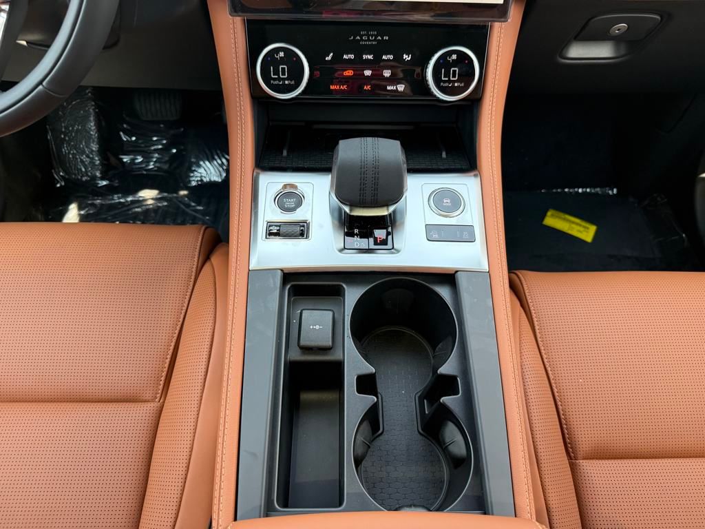 2026 Jaguar F-PACE P250 R-Dynamic S photo 24