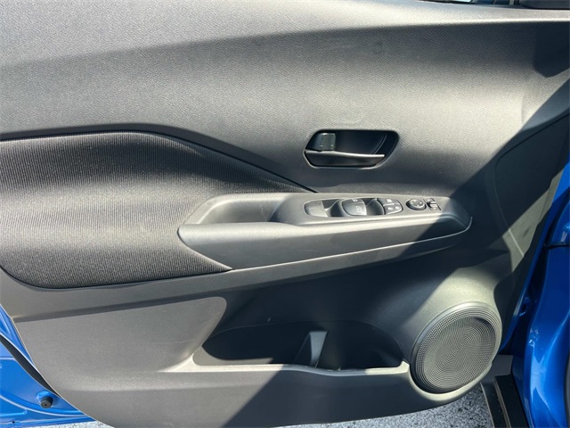 2025 Nissan Kicks Play S photo 18