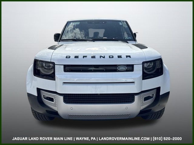 2025 Land Rover Defender 90 S photo 6