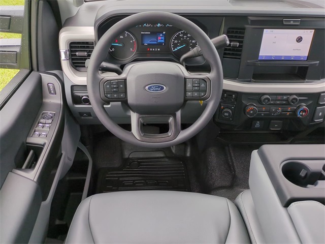 2026 Ford F-350 photo 14