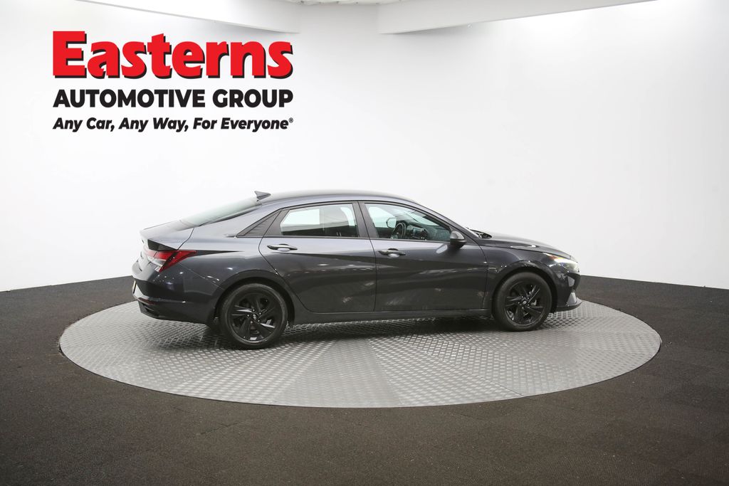 2021 Hyundai Elantra SEL Convenience photo 30