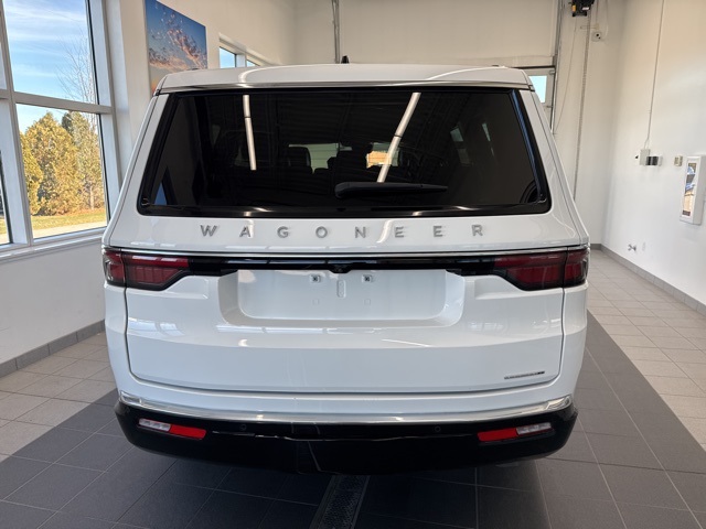 2024 Jeep Wagoneer Series II photo 4