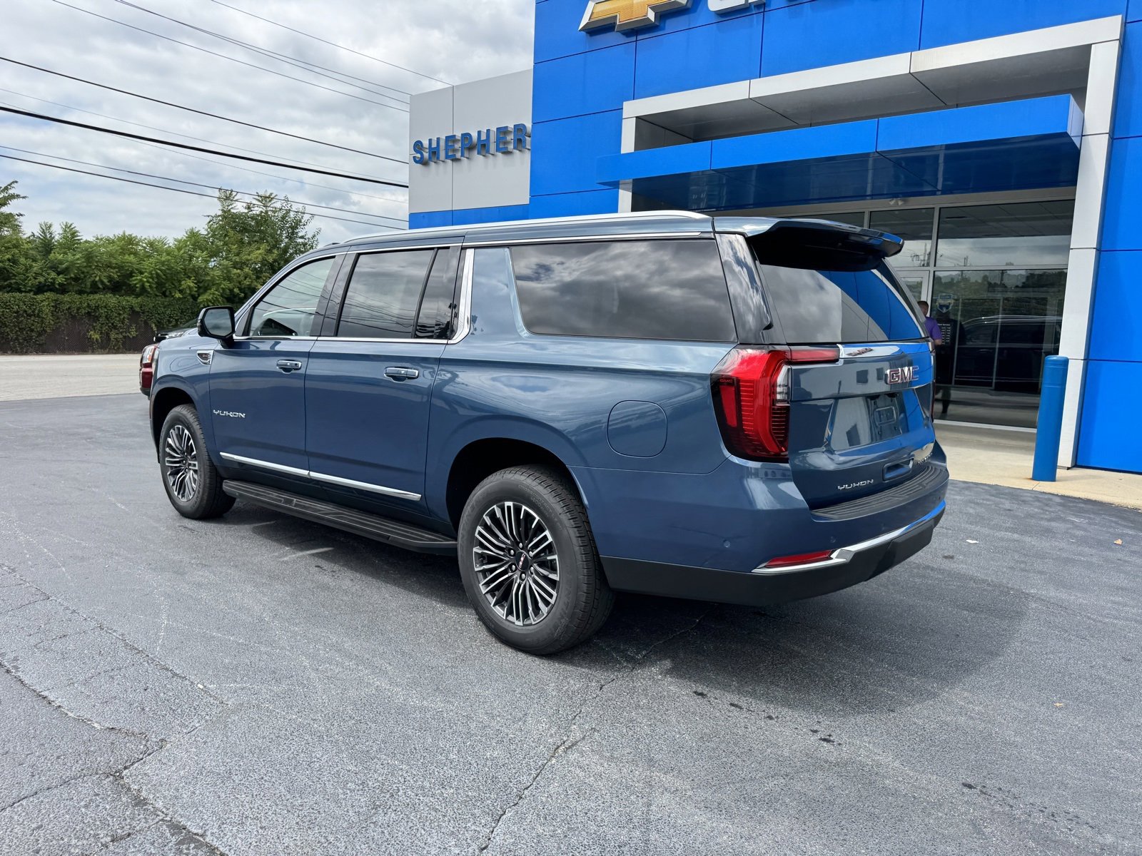 2025 Gmc Yukon XL photo 2