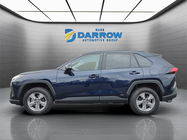 2022 Toyota RAV4 Hybrid XLE photo 2