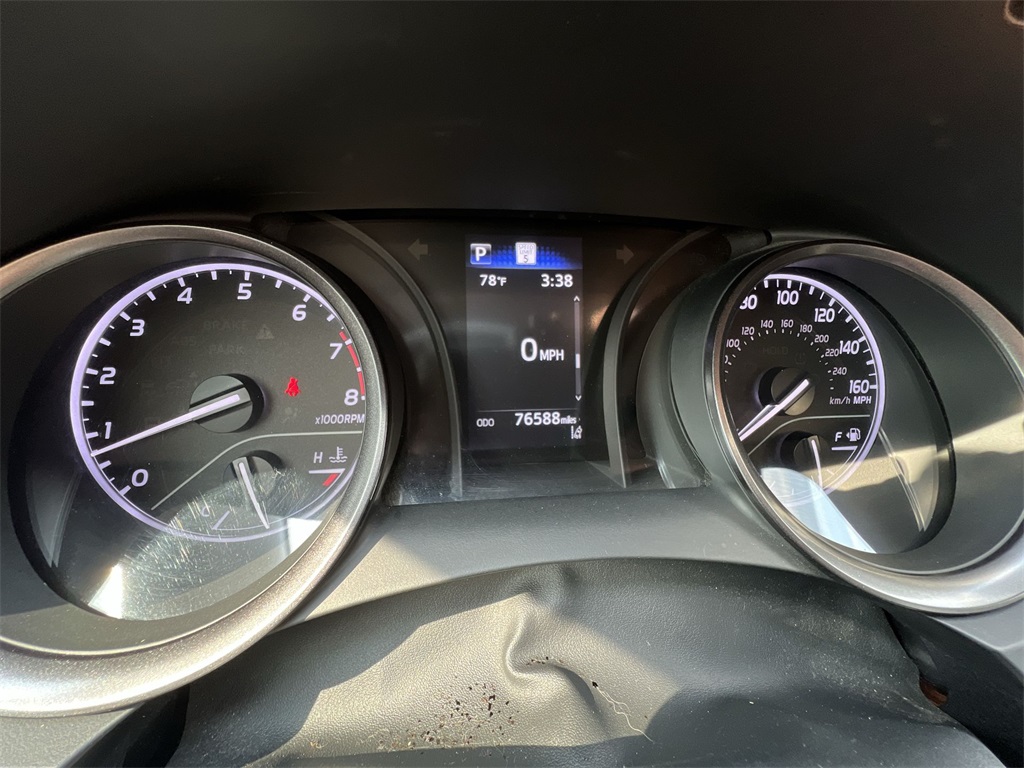 2022 Toyota Camry SE photo 19
