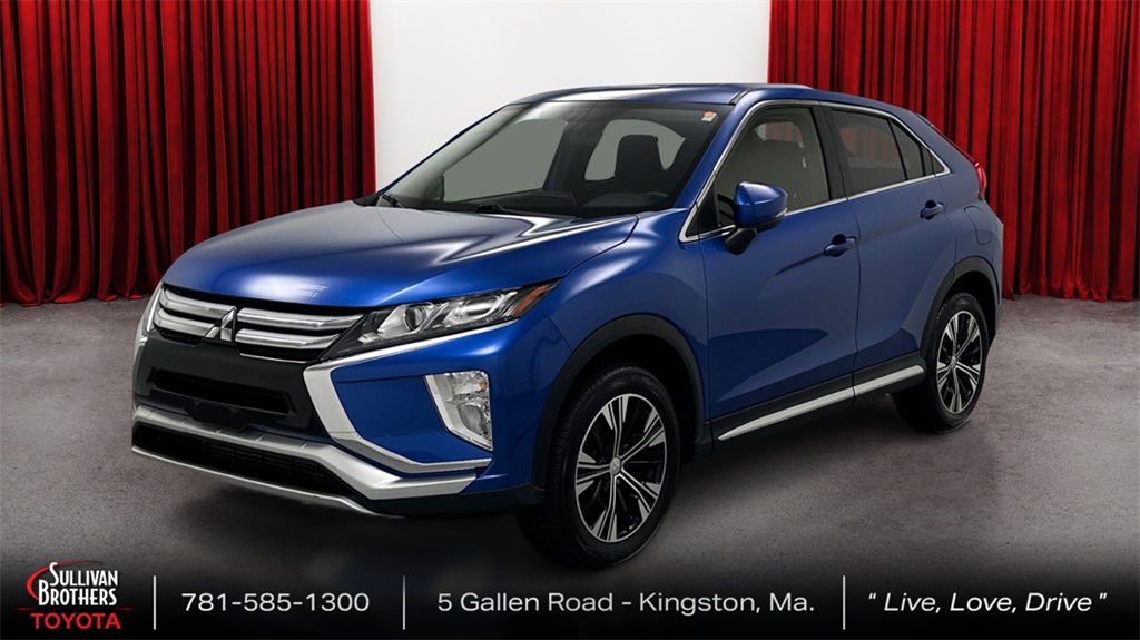 Used 2018 Blue Mitsubishi  image 1