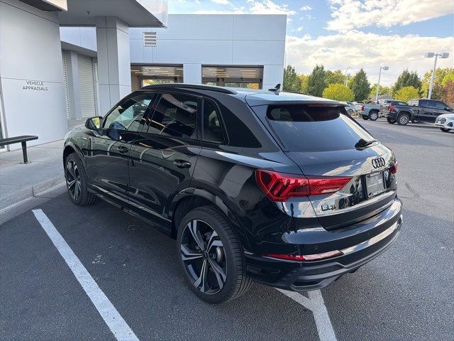 2024 Audi Q3 S line Premium Plus photo 2