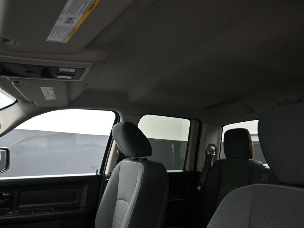 2022 Ram 1500 Classic Tradesman photo 2