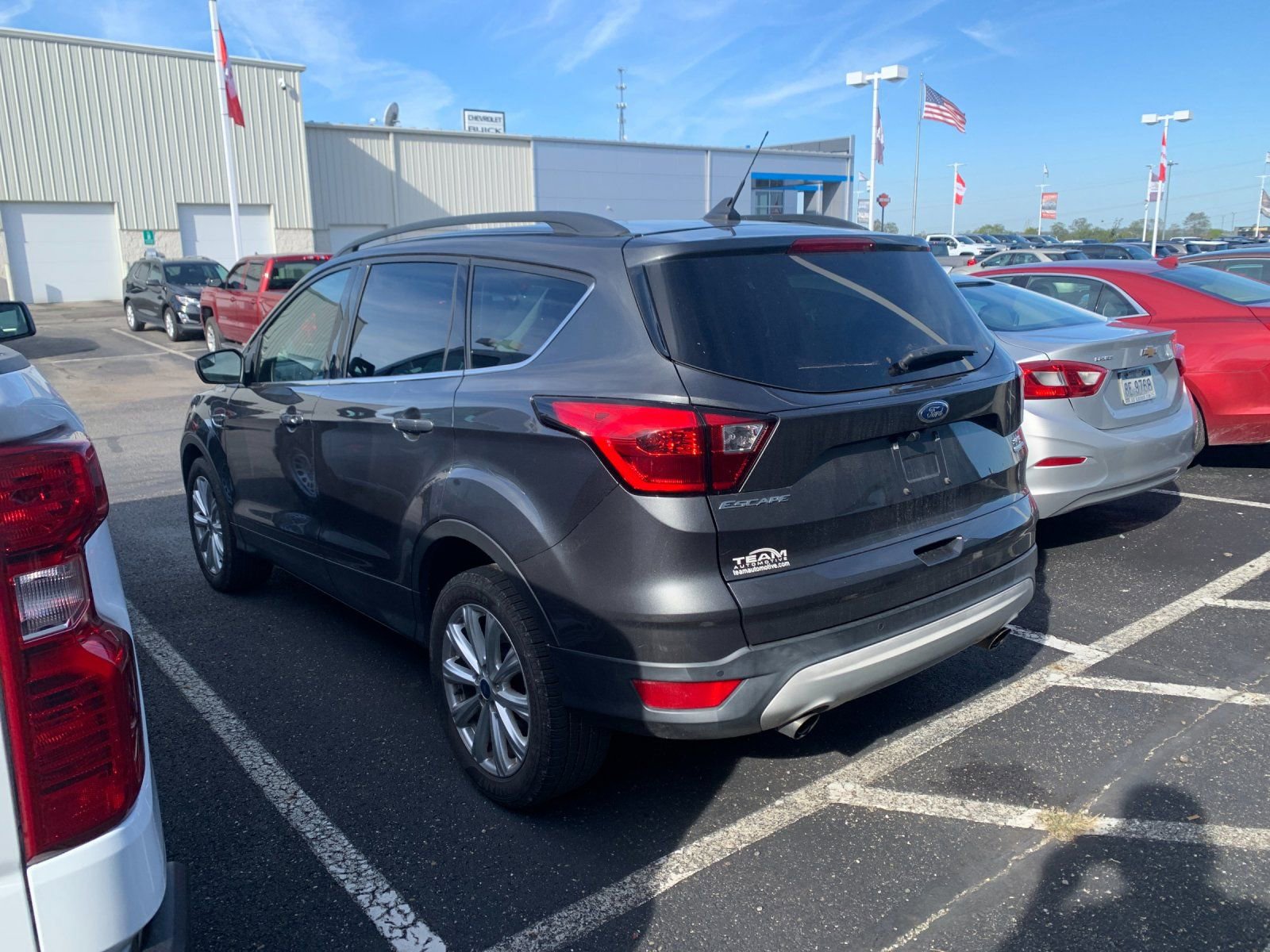 2019 Ford Escape SEL photo 2