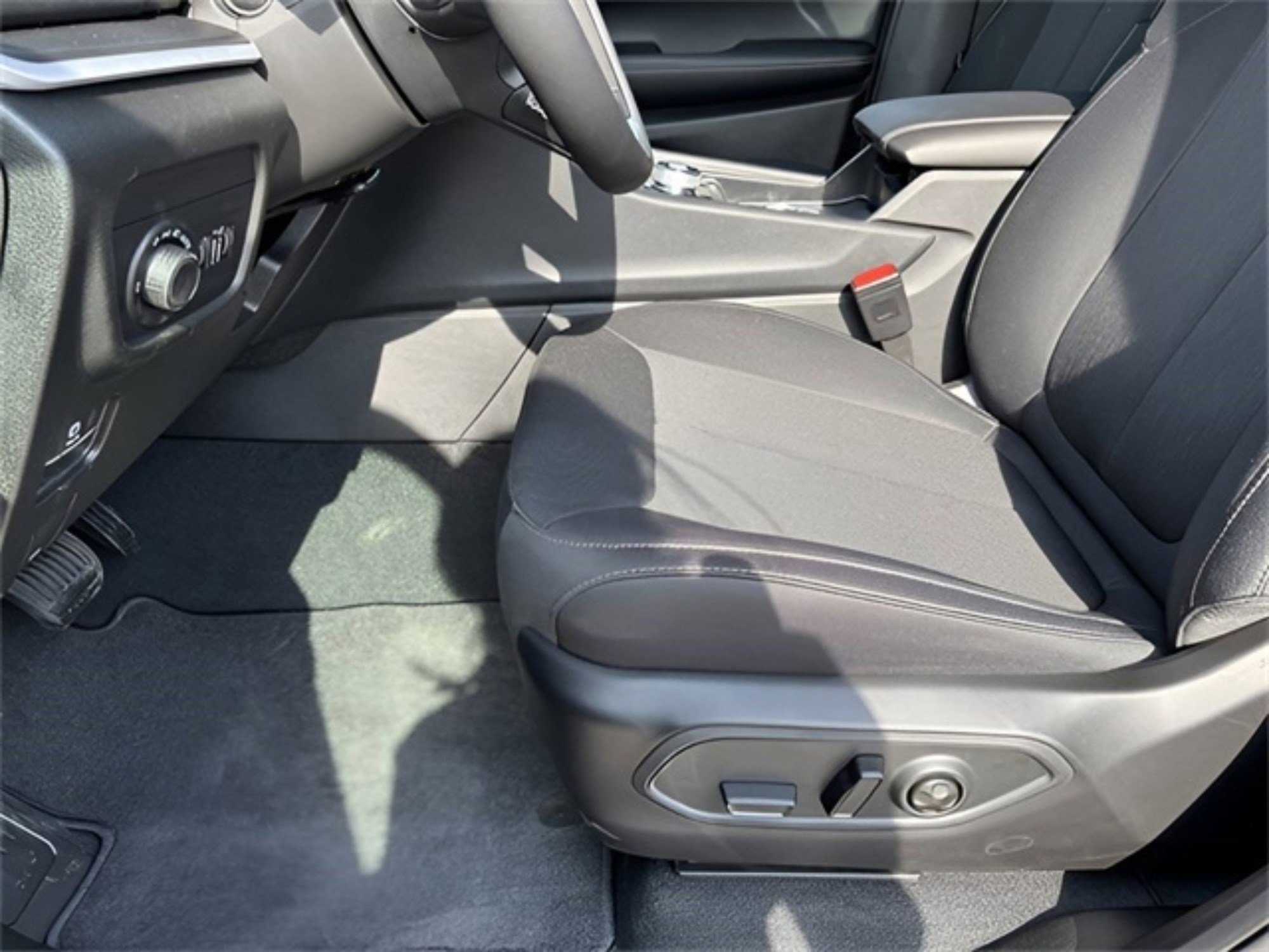 2025 Jeep Grand Cherokee Laredo X photo 10
