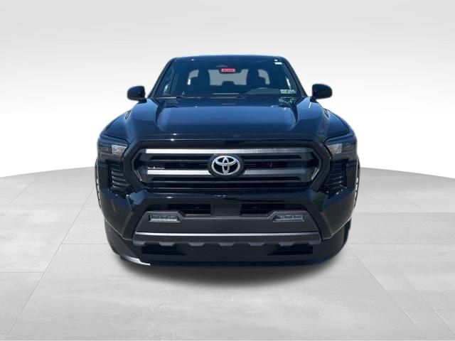 2025 Toyota Tacoma SR5 4x4 Double Cab photo 9