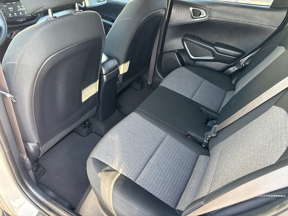 2020 Kia Soul S photo 18