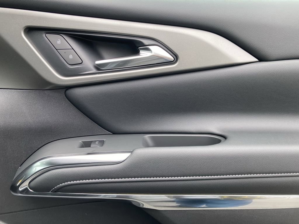2025 Chevrolet Traverse photo 36