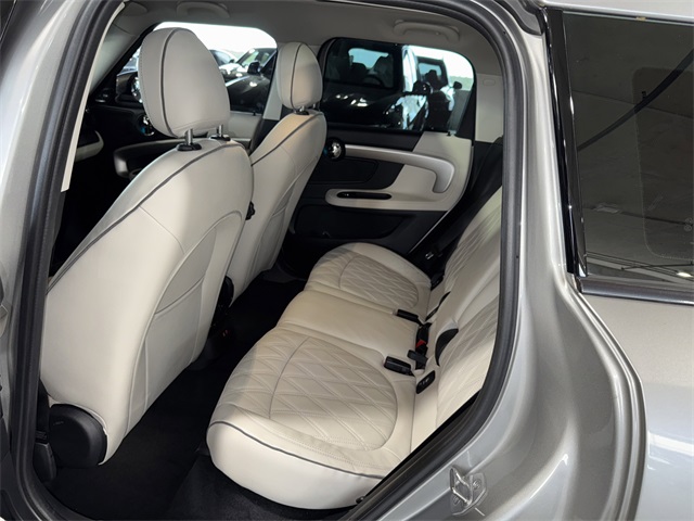 2024 Mini Cooper Signature photo 11