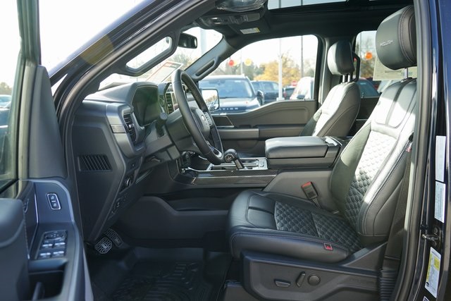 2025 FORD F-150 - Image 33