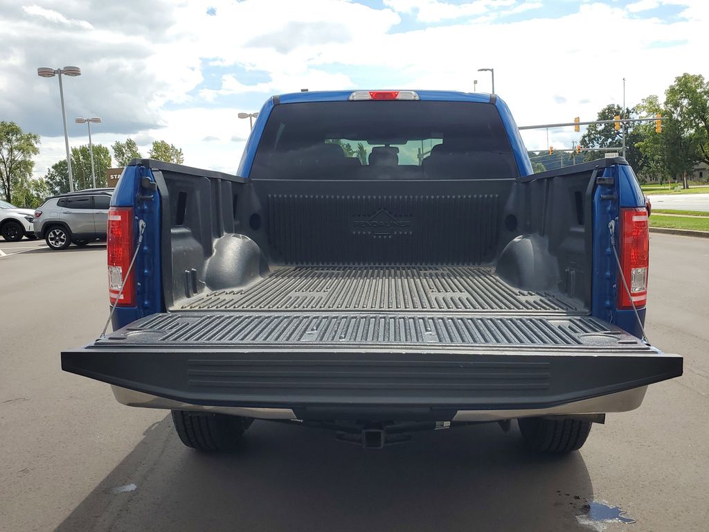 2017 Ford F-150 XLT photo 22