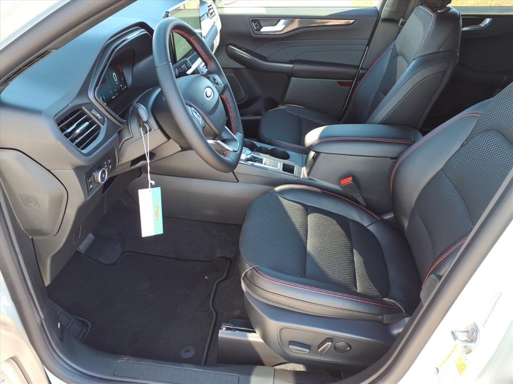 2026 Ford Escape ST-Line Elite photo 4