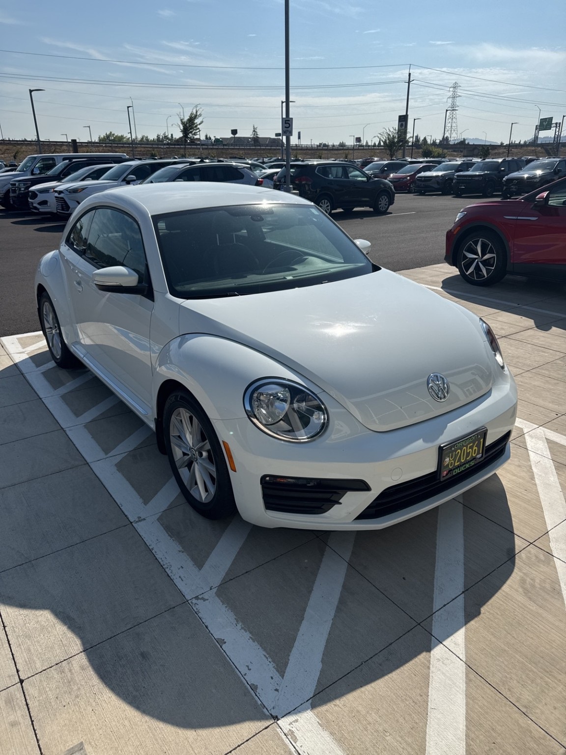 2018 Volkswagen Beetle S photo 2