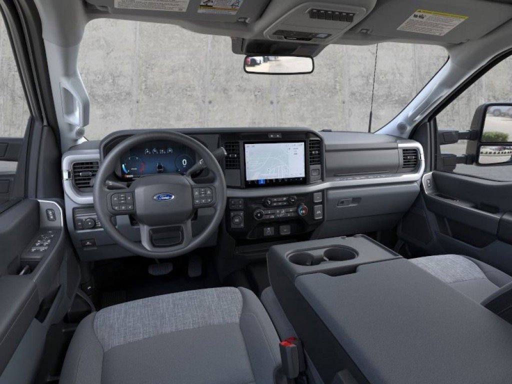2026 Ford F-350 XLT photo 9