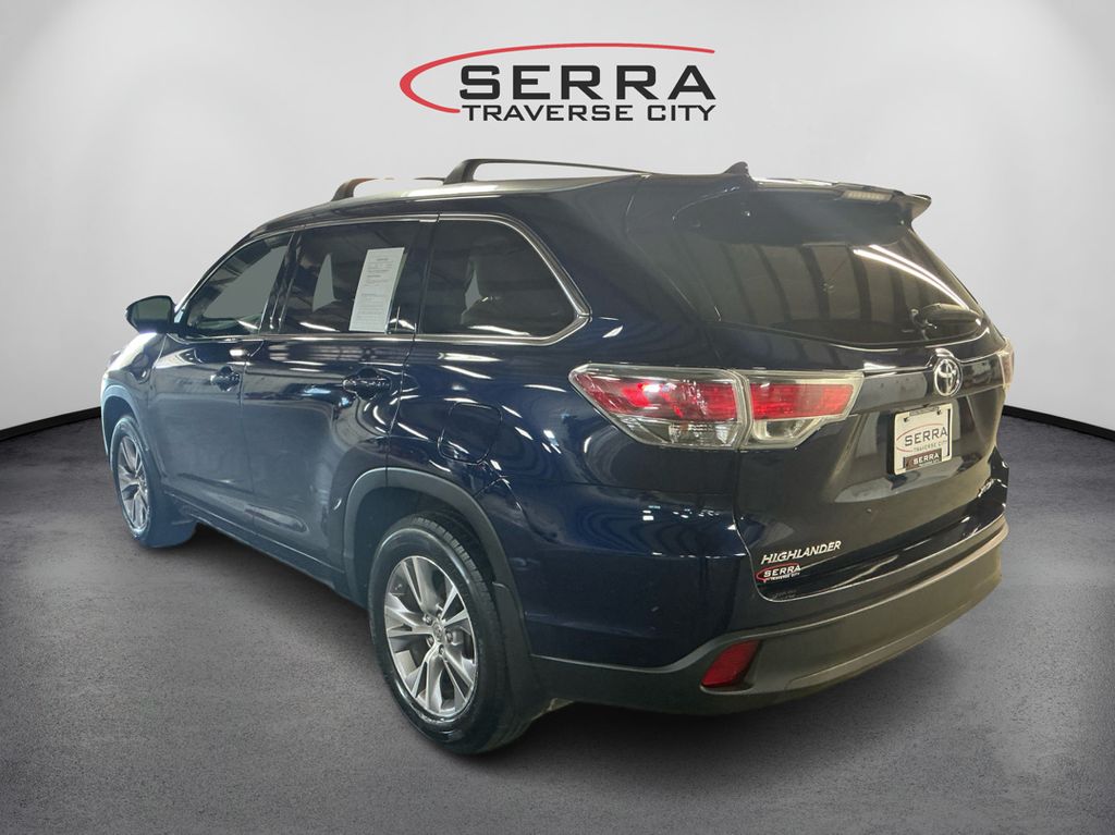 2015 Toyota Highlander XLE Sport photo 6