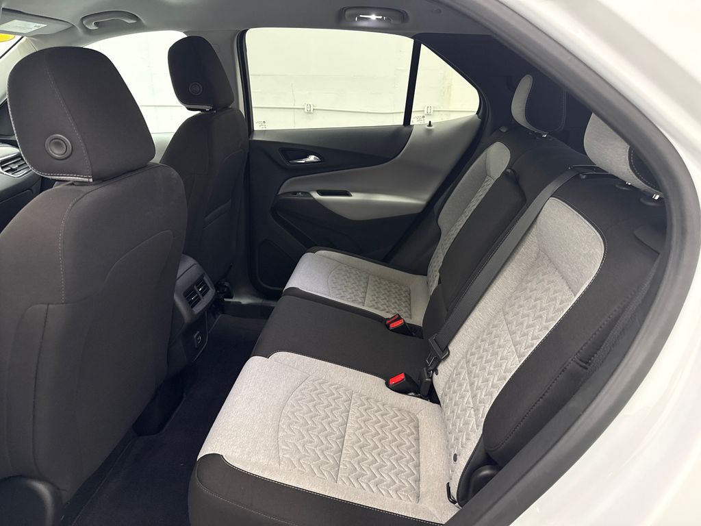 2023 Chevrolet Equinox LS photo 27