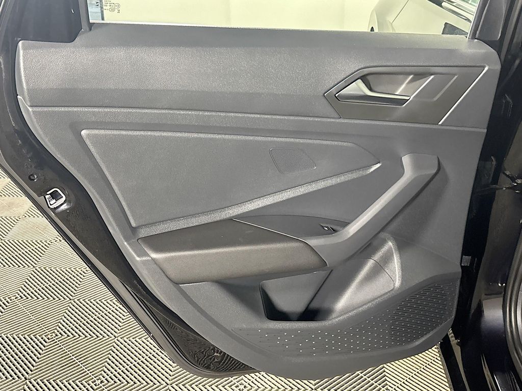 2024 Volkswagen Jetta SE photo 19