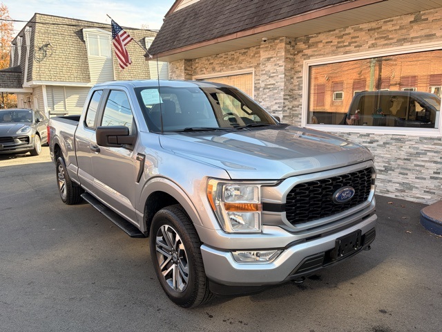 2022 Ford F-150 XL photo 2