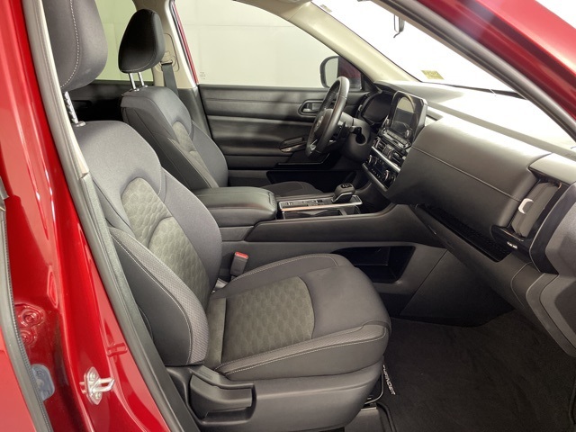2024 Nissan Pathfinder SV photo 40