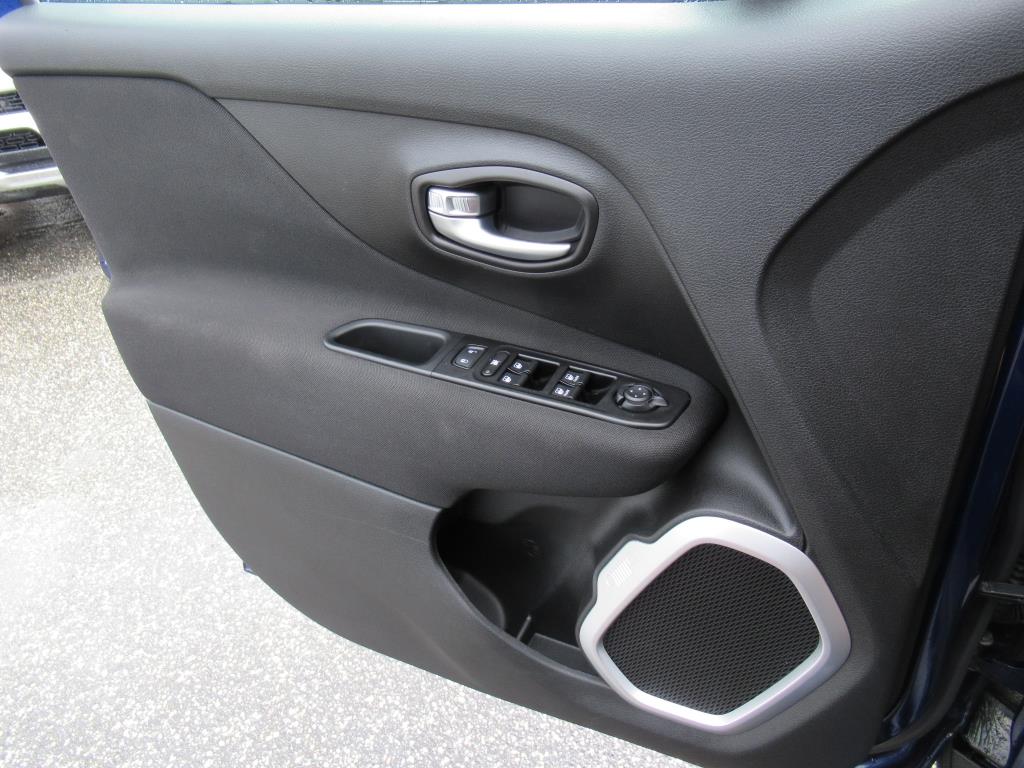 2021 Jeep Renegade Latitude photo 23
