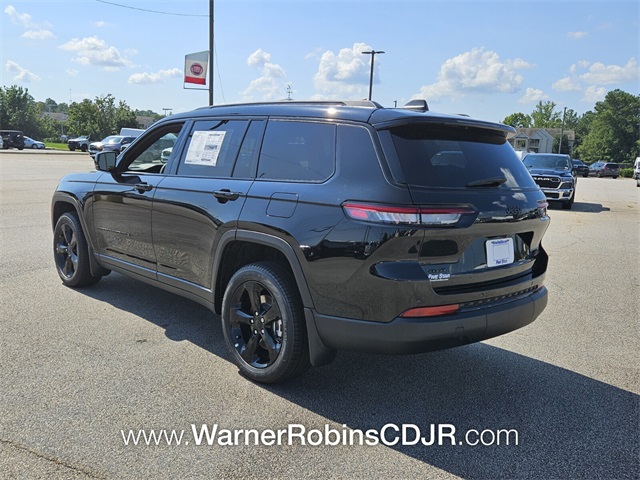 2025 Jeep Grand Cherokee Limited photo 10