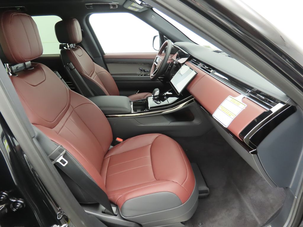 2025 Land Rover Range Rover Sport P530 Dynamic SE photo 16