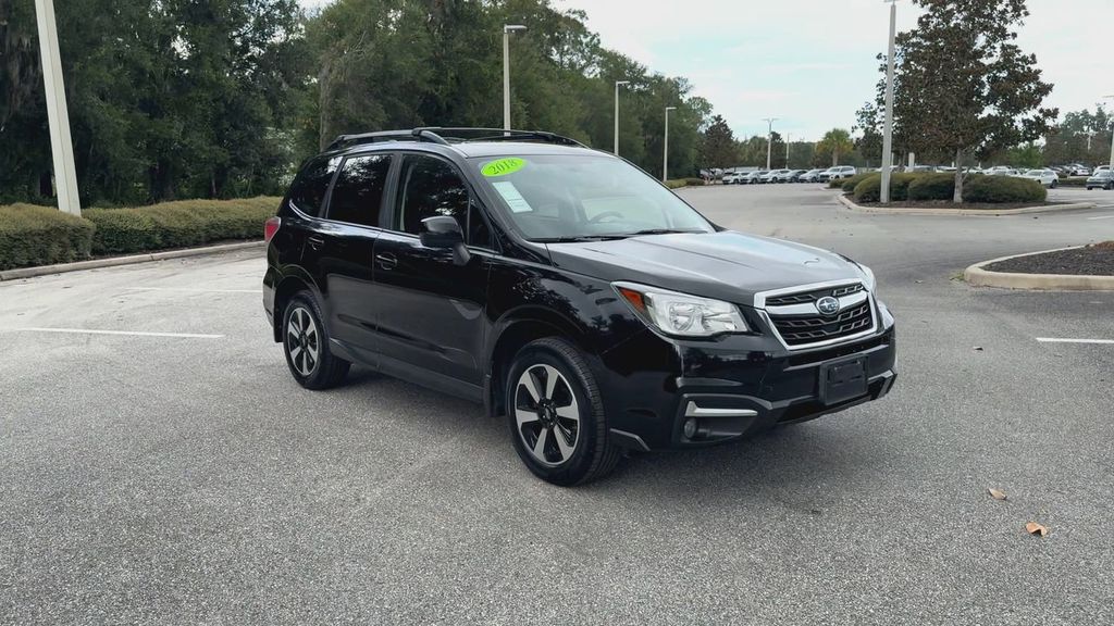 2018 Subaru Forester 2.5i Premium photo 2
