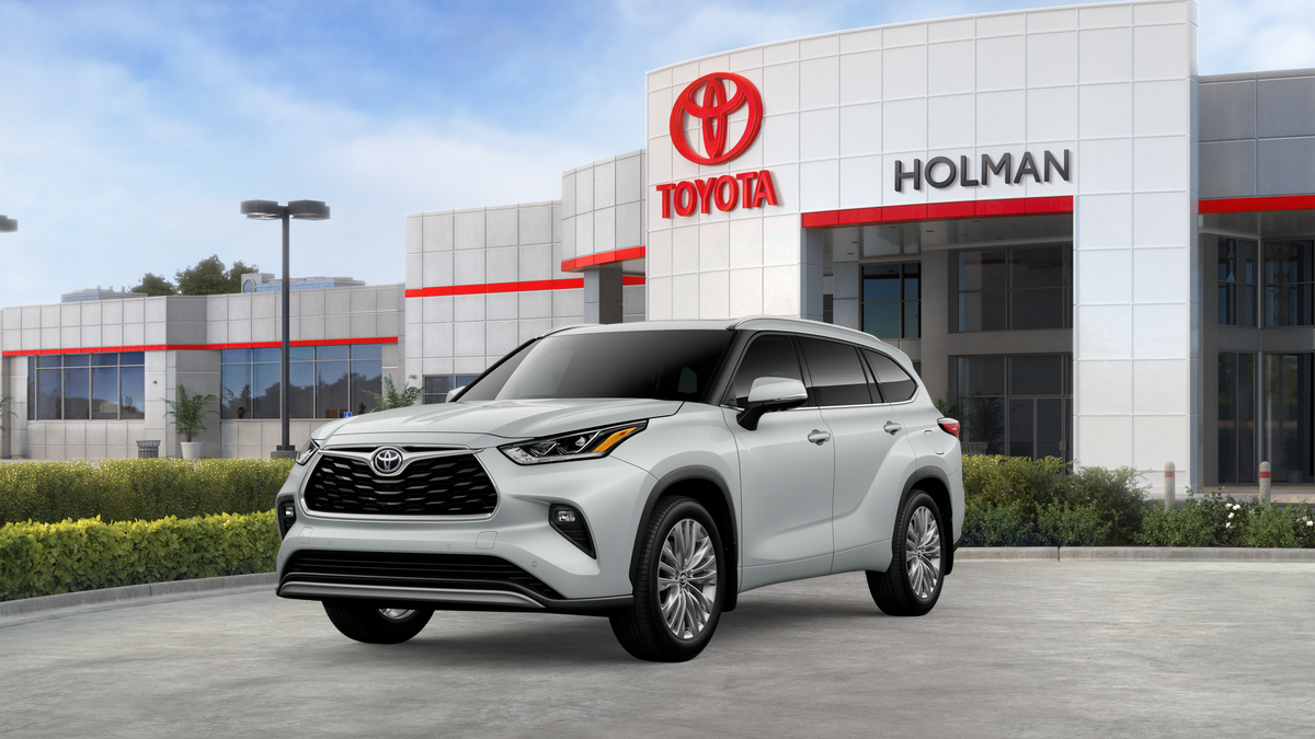 2026 Toyota Highlander Platinum's photo