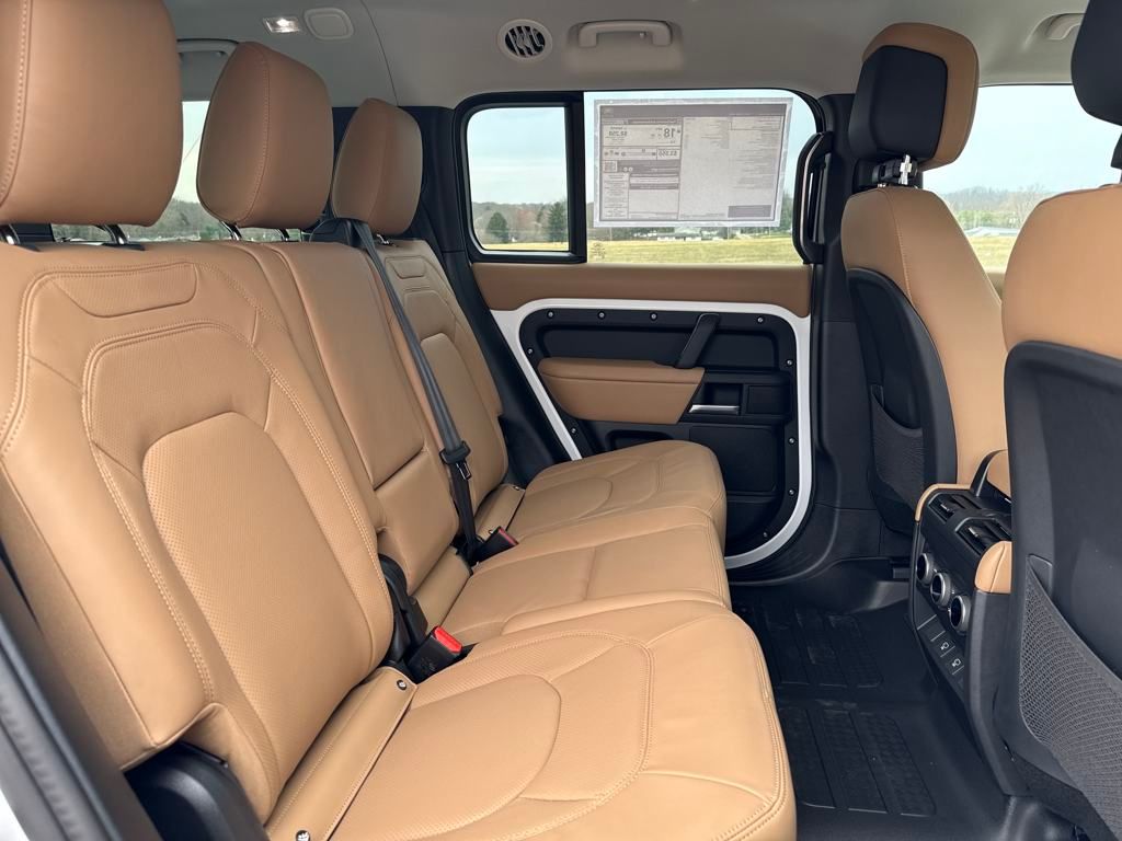 2025 Land Rover Defender 130 S photo 12