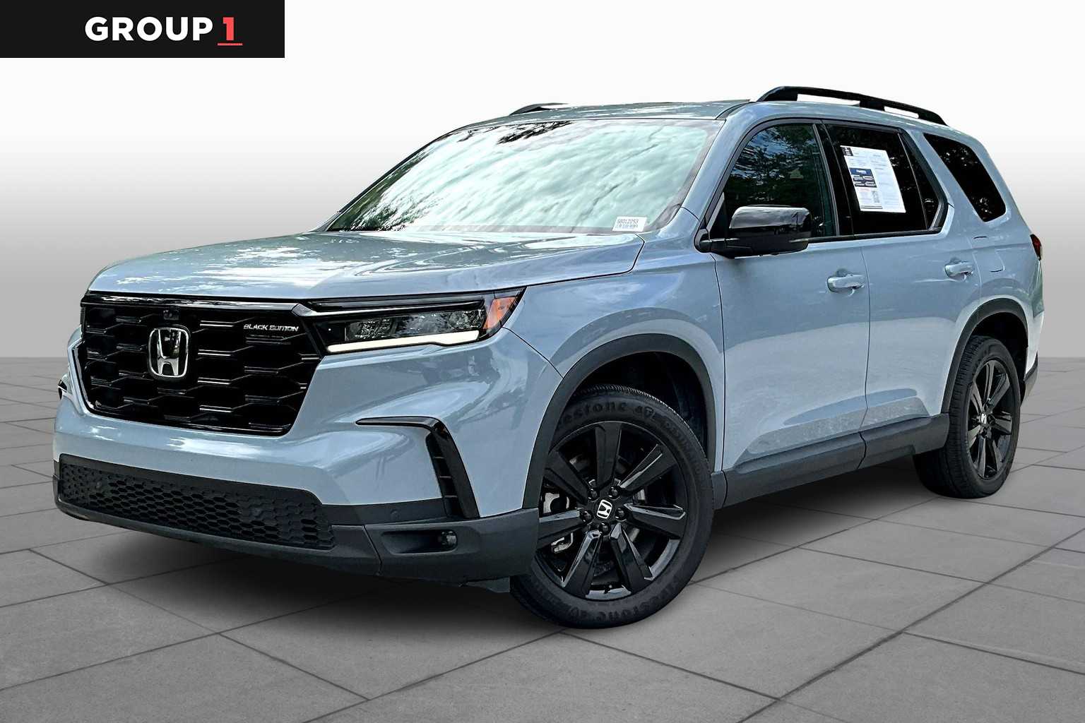 2025 Honda Pilot Black Edition's photo