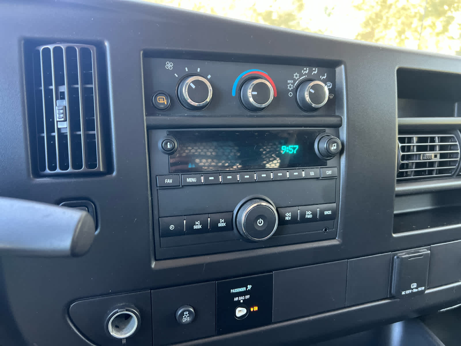 2023 Chevrolet Express Cargo 2500 photo 16