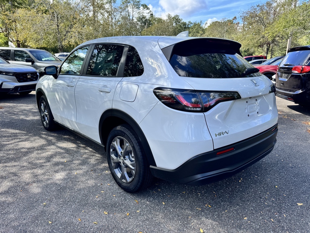 2026 Honda HR-V LX photo 4