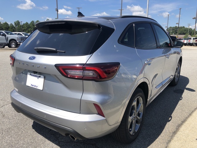 2024 Ford Escape ST-Line photo 7