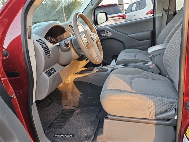 2019 Nissan Frontier SV photo 3